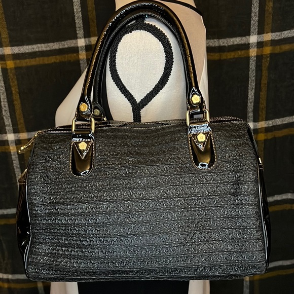 Eric Javits New York Satchel Beautiful and Environmentally Friendly Materials - Picture 2 of 12